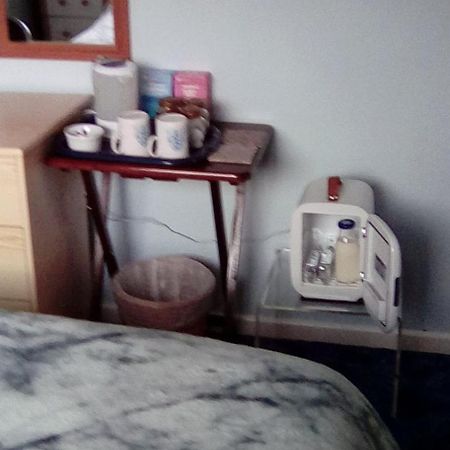 Bed & Breakfast Only - Not 24 Hour Lodging - Free Parking Truro Cornwall Экстерьер фото