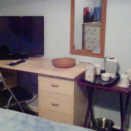 Bed & Breakfast Only - Not 24 Hour Lodging - Free Parking Truro Cornwall Экстерьер фото